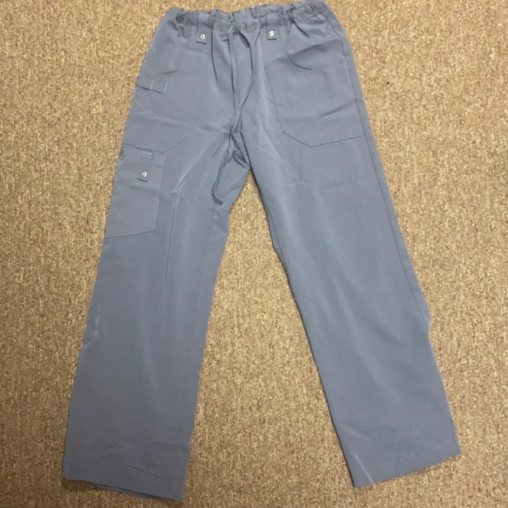 💥SOLD💥Dickies Xtreme Stretch Gray Scrubs Small